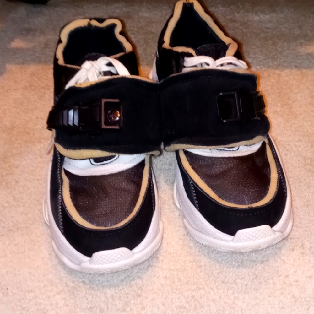 Jeffrey Campbell Snug Lote Blk/Wht Size 9